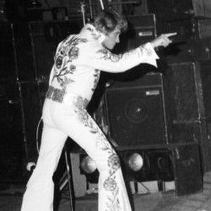 Deuxième costume d’Elvis