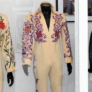 Détails du troisième costume d’Elvis