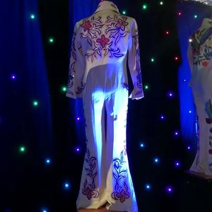 Détails du troisième costume d’Elvis