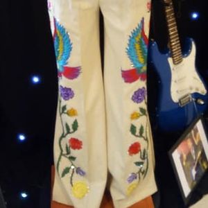 Détails du premier costume d’Elvis