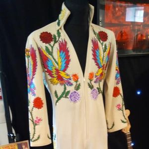 Détails du premier costume d’Elvis